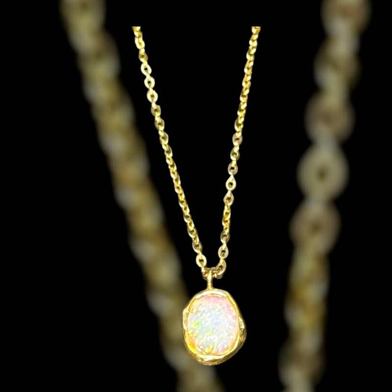 Unbound — The Deliverance from bondage - Pendant 18k Gold PVD + Opal